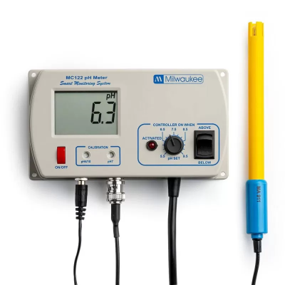 Milwaukee pH controller with pump MC720